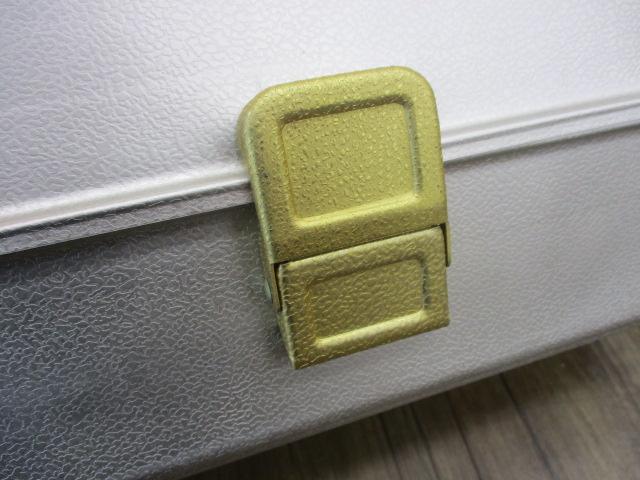 ｼﾙﾊﾞｰﾄﾗｲｱﾝﾌBOX