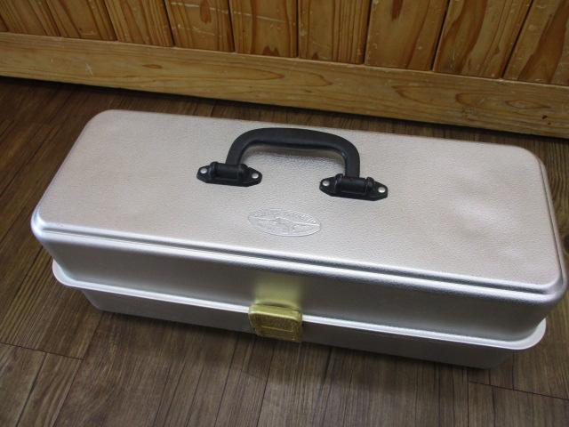 ｼﾙﾊﾞｰﾄﾗｲｱﾝﾌBOX