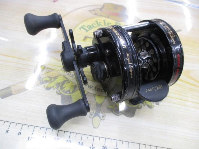 ｱﾝﾊﾞｻﾀﾞｰﾛｲﾔﾙｴｸｽﾌﾟﾚｽｳﾙﾄﾗｷｬｽﾄ