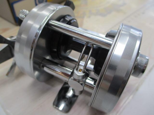 ｱﾝﾊﾞｻﾀﾞｰ2500Cｼﾙﾊﾞｰ