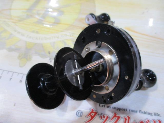ｱﾝﾊﾞｻﾀﾞｰ5600C赤ﾍﾞﾛ