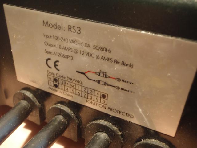 ﾃﾞｭｱﾙﾌﾟﾛ ｵﾝﾎﾞｰﾄﾞﾁｬｰｼﾞｬｰ3ﾊﾞﾝｸ
