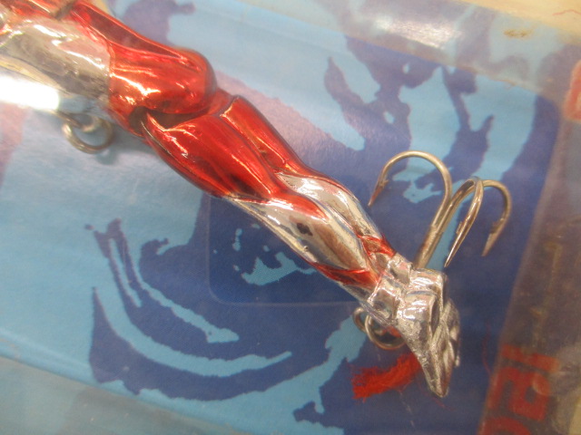 ｳﾙﾄﾗﾏﾝﾌﾟﾗｸﾞ　