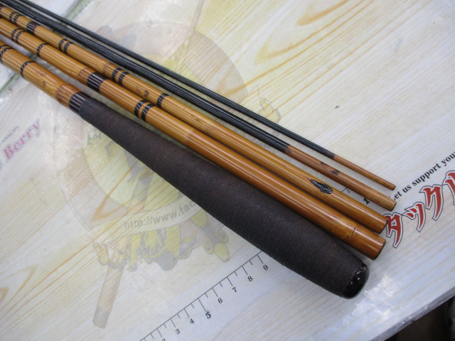 【セット商品】竹製のヘラ竿x3本とオマケ!
