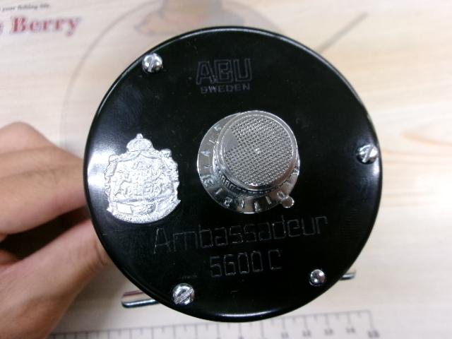 ｱﾝﾊﾞｻﾀﾞｰ5600C赤ﾍﾞﾛ