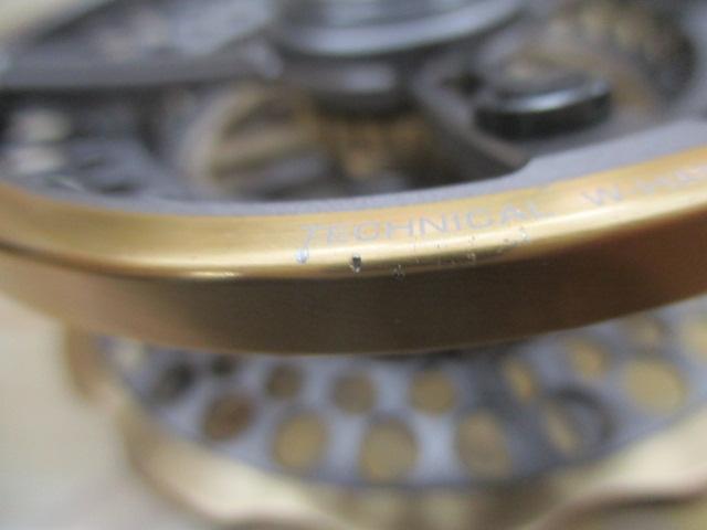 黒鯛師 THEｱｽﾘｰﾄﾍﾁ 90W-TG ﾁﾀﾝ/ｺﾞｰﾙﾄﾞ