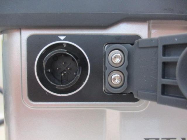 22BTﾏｽﾀｰ11AH充電器