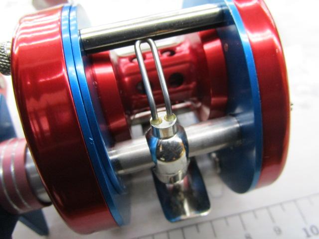 ﾄｲﾏｼｰﾝｽｰﾊﾟｰﾚｲﾃｨﾌﾞ 右 ﾚｯﾄﾞﾌﾞﾙｰ