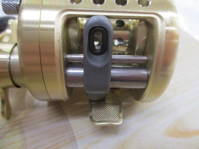 SHIMANO - 【中古/美品】 シマノ カルカッタ 50XT   /P283M Yahoo!オークション -「シマノカルカッタ50xt」の落札相場・落札価格