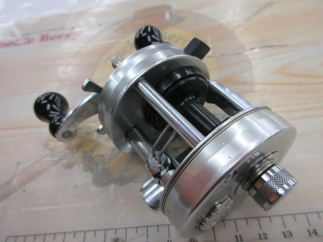 アンバサダー2500c AbuGarcia アブガルシア アンバサダー 2500C ベイトリール やや