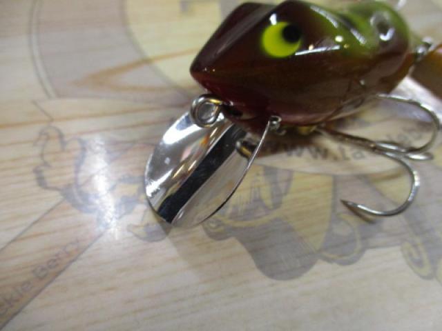 ウッデンフロッグ