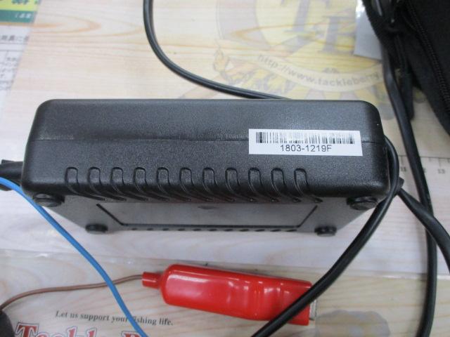 バッテリーチャージャー