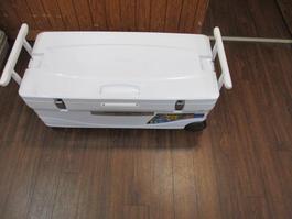 ｽﾍﾟｰｻﾞﾎｴｰﾙﾘﾐﾃｯﾄﾞ 450 (ｱｲｽﾎﾜｲﾄ)