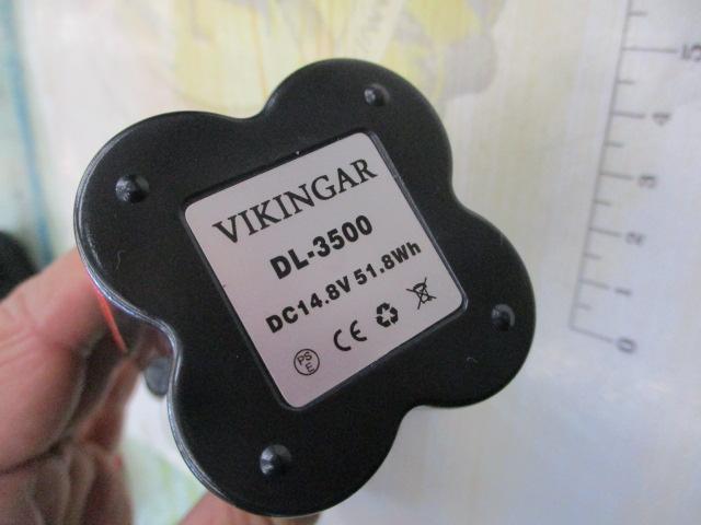 ﾘﾁｳﾑﾊﾞｯﾃﾘｰ充電器