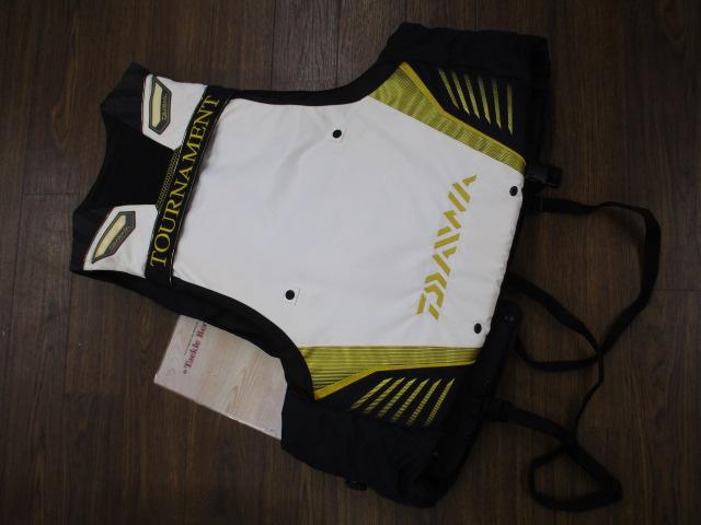 トーナメントフローティングベストDF-3007Tライトグレー2XL