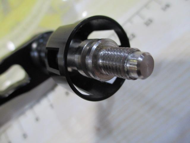 パワーアーム98響モデルシマノ(左)8000~14000ブラック&ゴールド