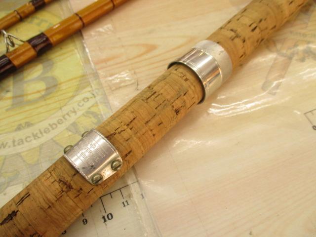 パラコナレッグドトレードマークスチールセンター